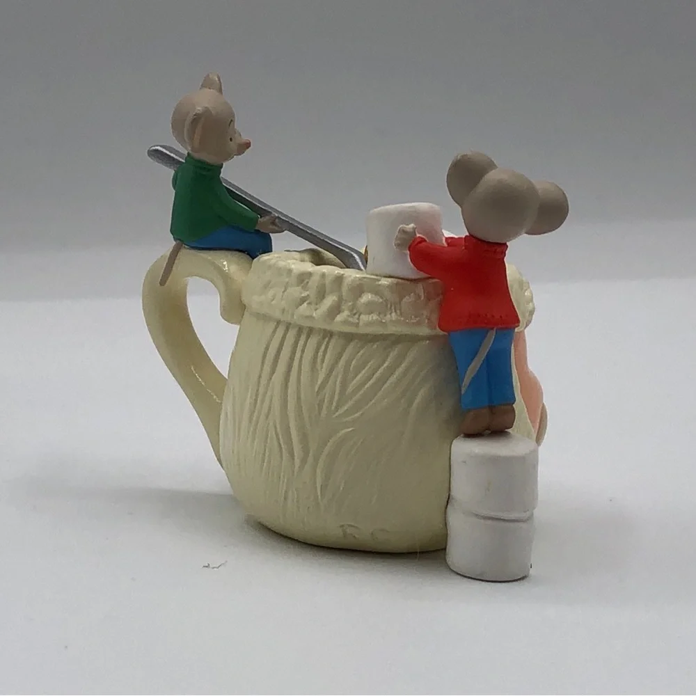 Hallmark Keepsake Ornament Dated 2001 A Cup Of‎ Friendship Vintage Handcrafted